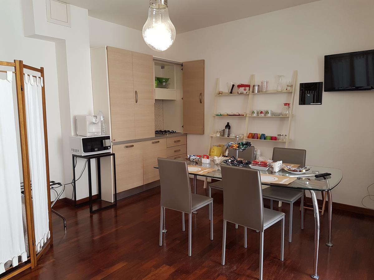 Bed & Parking Apartment Palermo Exterior foto
