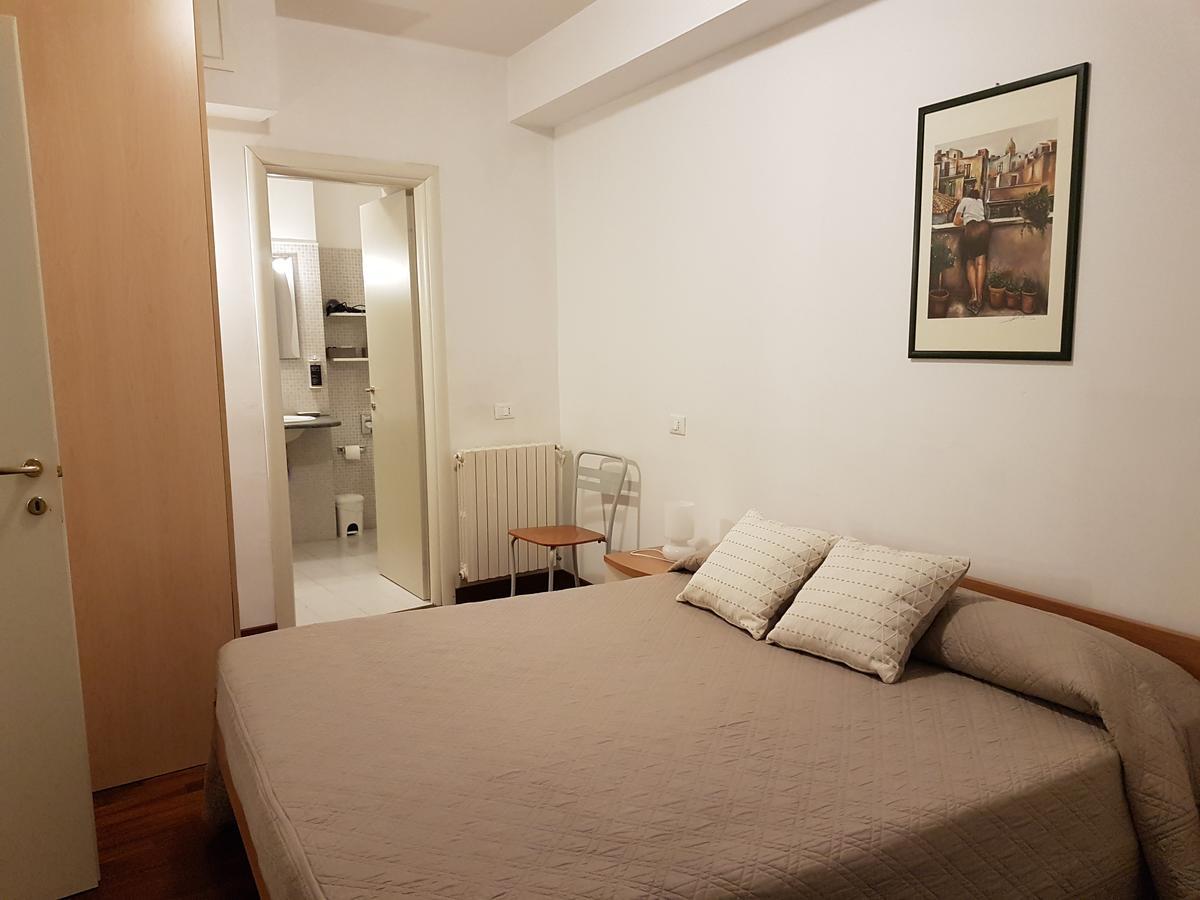 Bed & Parking Apartment Palermo Exterior foto