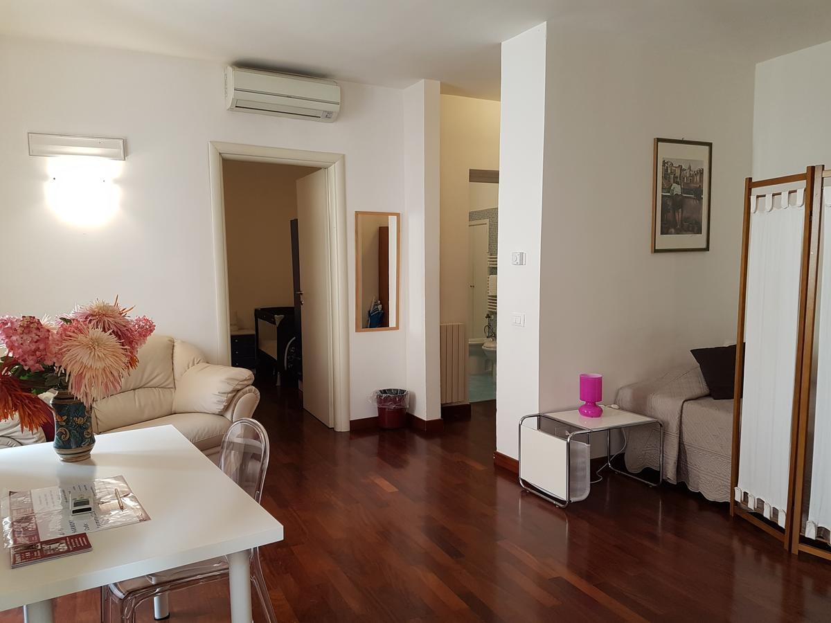 Bed & Parking Apartment Palermo Exterior foto