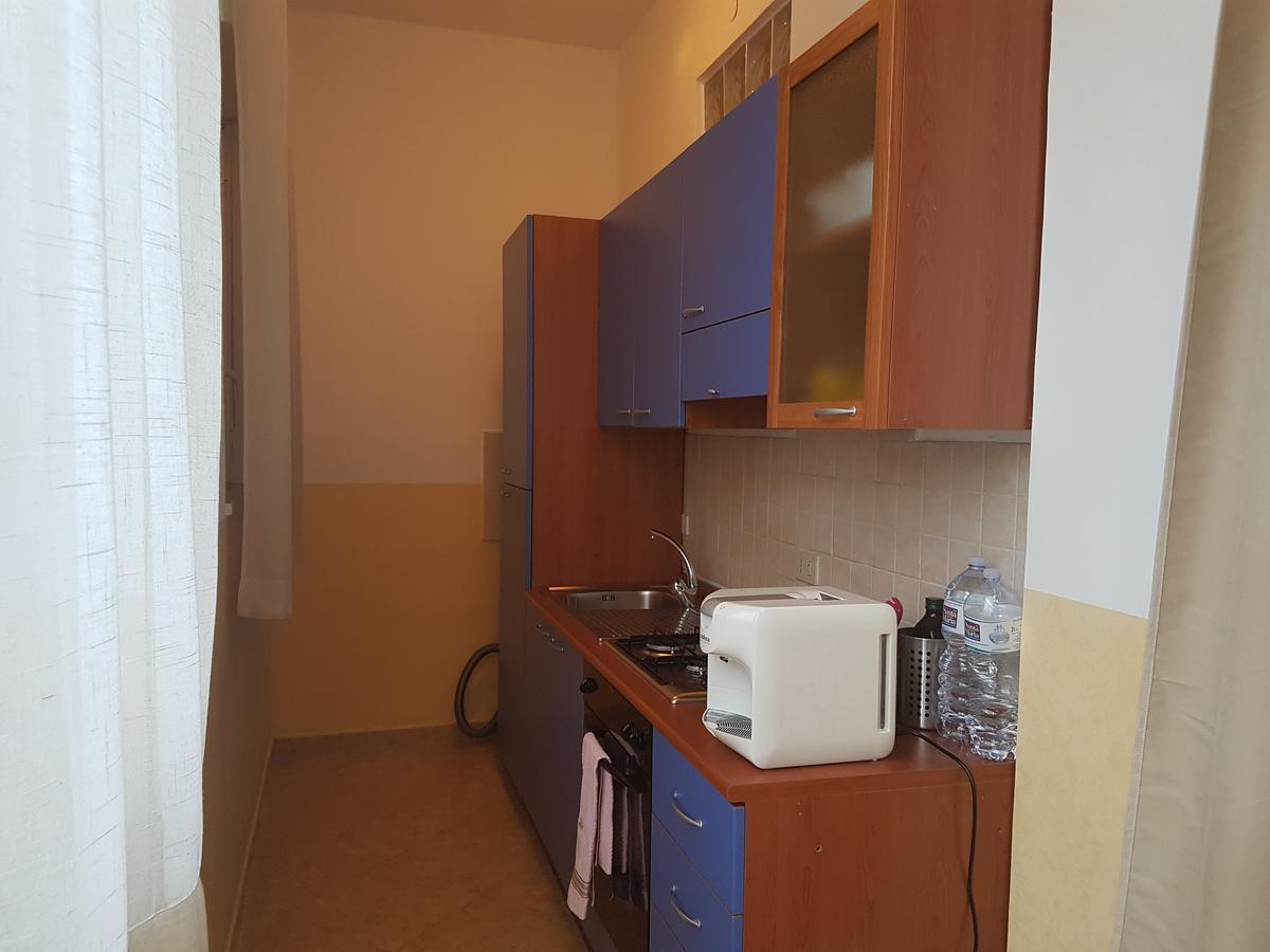 Bed & Parking Apartment Palermo Exterior foto