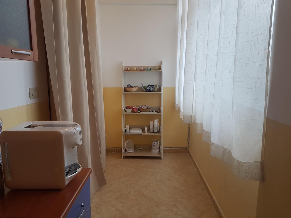 Bed & Parking Apartment Palermo Exterior foto